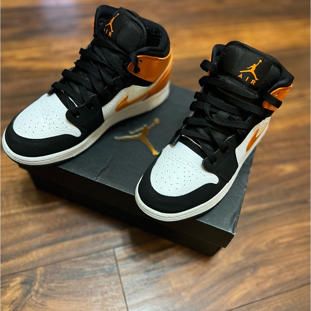 shattered backboard Jordan 1’s